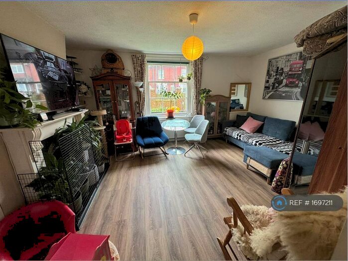 2 Bedroom Flat To Rent In Bevois Mansions, Southampton, SO14