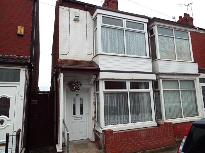 2 Bedroom End Terrace House For Sale In Jesmond Gardens, Hull, HU9
