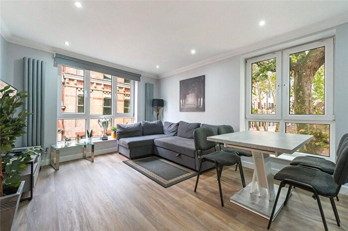 2 Bedroom Flat To Rent In Little Britain, London, EC1A