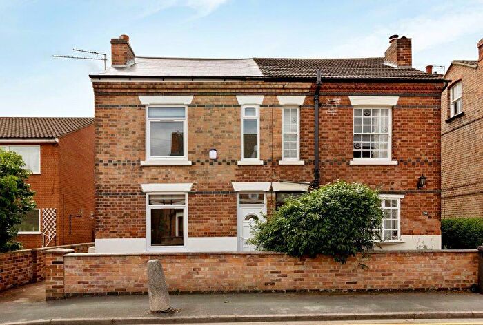 4 Bedroom Semi-Detached House To Rent In Mona Street, Beeston, NG9