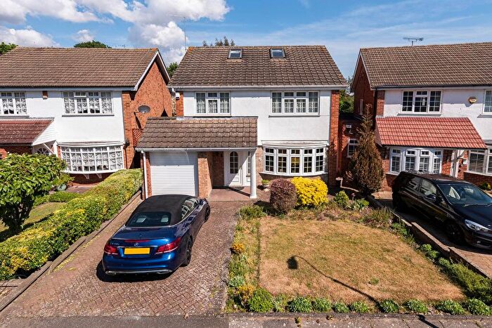 4 Bedroom Detached House For Sale In Smarden Close, Belvedere, DA17