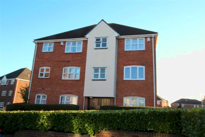 1 Bedroom Flat To Rent In Burdetts Road, Dagenham, RM9