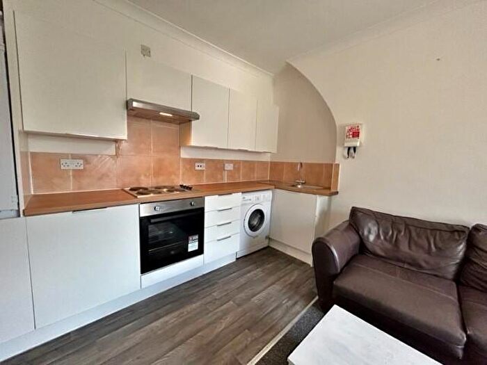 4 Bedroom House To Rent In Glynrhondda Street, Cardiff(City), CF24