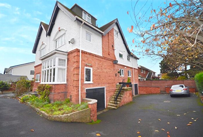 2 Bedroom Apartment For Sale In Lache Lane, Chester, Cheshire, CH4