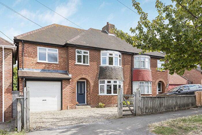 4 Bedroom Semi Detached House For Sale In Haydon Road, Didcot, OX11