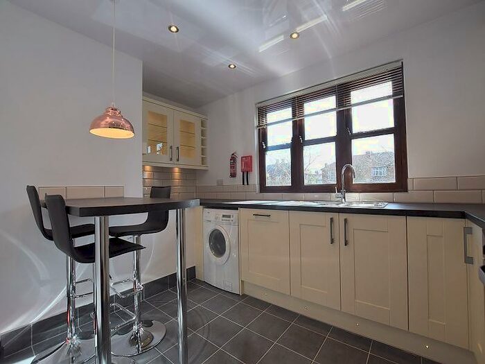 3 Bedroom Apartment To Rent In Elladene Park, Chorlton, M21