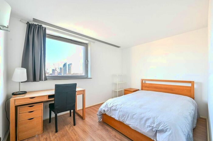 2 Bedroom Flat To Rent In Westminster Bridge Road, Waterloo, London, SE1