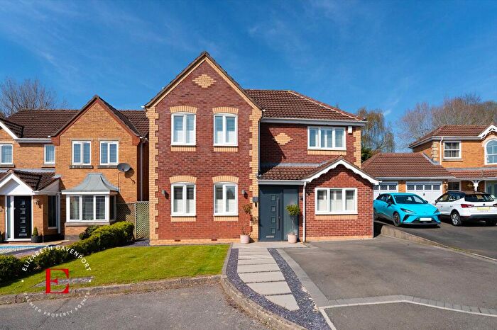 4 Bedroom Detached House For Sale In Pencraig Close, Kenilworth, CV8