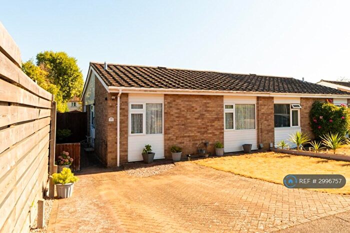 2 Bedroom Bungalow To Rent In Romany Close, Letchworth, SG6