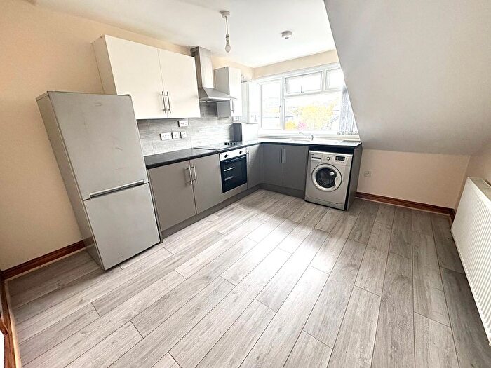 1 Bedroom Flat To Rent In Laisteridge Lane, Bradford, BD7