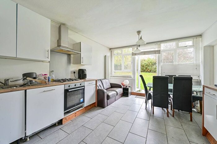 5 Bedroom Flat To Rent In Kersfield Road, Putney Heath, London, SW15