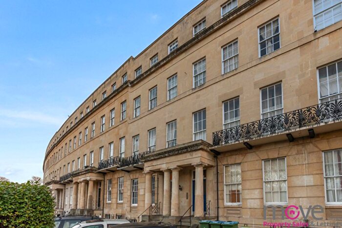 1 Bedroom Flat To Rent In Lansdown Crescent, Cheltenham, GL50