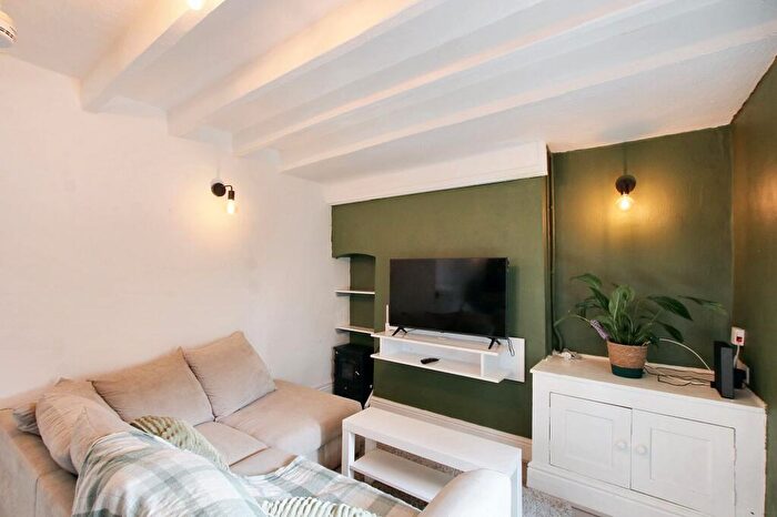 2 Bedroom Cottage To Rent In Park Lane, Littleover, DE23
