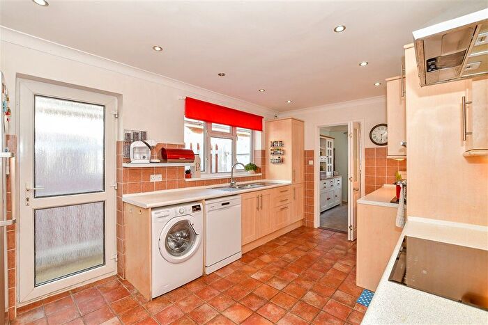3 Bedroom Detached Bungalow For Sale In Williamson Road, Lydd On Sea, Romney Marsh, Kent, TN29