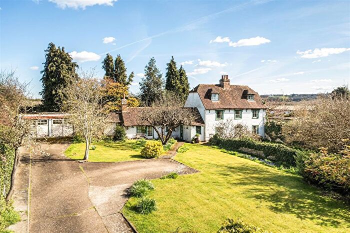 6 Bedroom Property For Sale In South Street, Barming, ME16