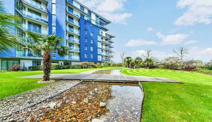 2 Bedroom Flat To Rent In Eastfields Avenue, Wandsworth, SW18