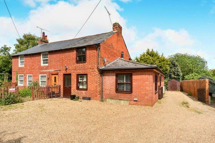 3 Bedroom Semi-Detached House To Rent In Barracks Lane, Spencers Wood, RG7