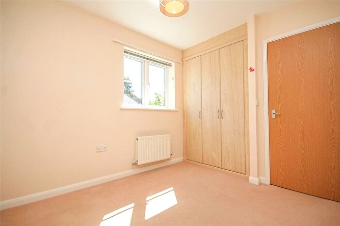 2 Bedroom Flat To Rent In Wade Court, Cheltenham, Glos, GL51