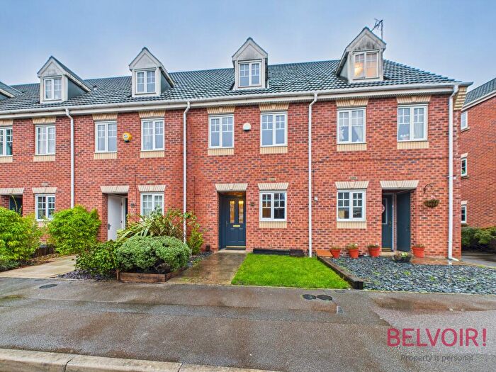 3 Bedroom Town House To Rent In Kingswalk, Mansfield, NG18
