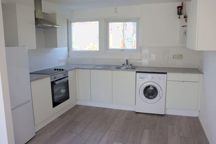3 Bedroom Terraced House To Rent In Spring Court, Guildford, GU2