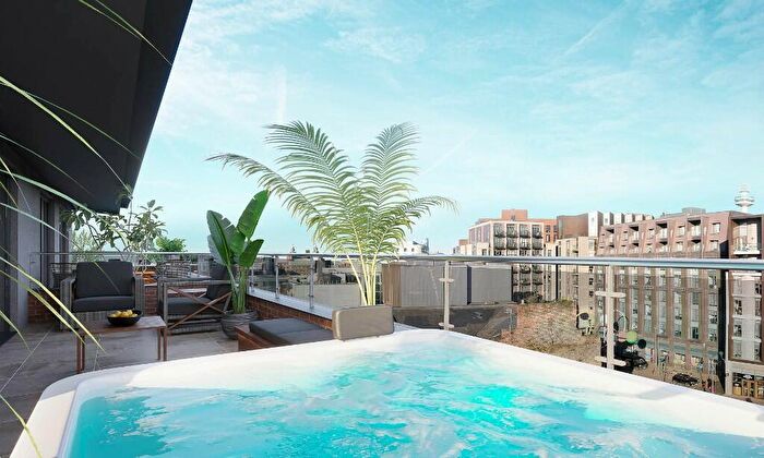 2 Bedroom Apartment For Sale In The Mercantile, Liverpool City Centre, L1