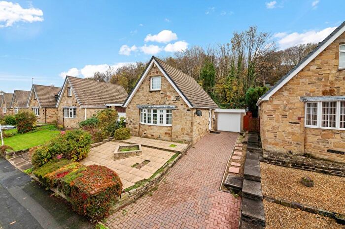 2 Bedroom Detached House For Sale In Bankfield Park Avenue, Huddersfield, HD4