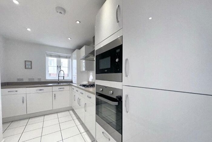 3 Bedroom Terraced House To Rent In Grove Street, Castleford, West Yorkshire, WF10