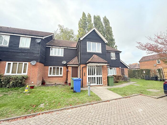 1 Bedroom Flat To Rent In Mountview, Borden, Sittingbourne, ME9