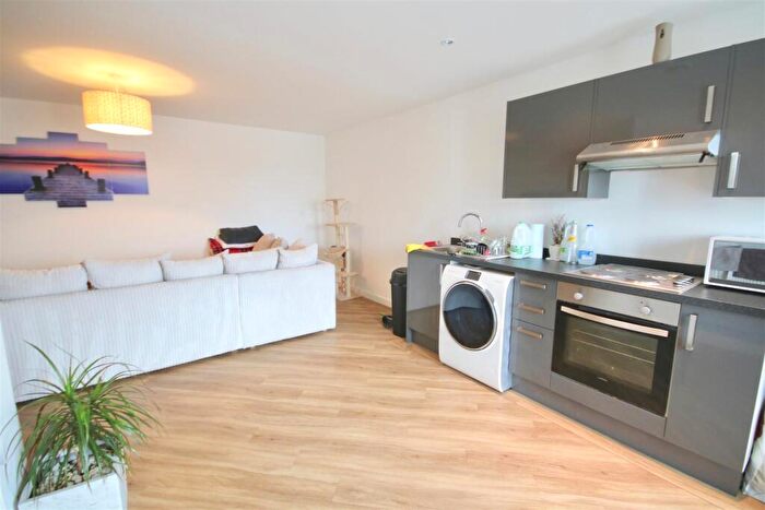 2 Bedroom Flat To Rent In Cornerstone House, London Road, PO2