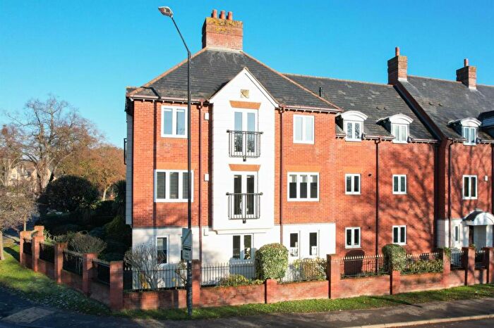 2 Bedroom Apartment For Sale In Warwick Mews, Warwick Road, Stratford-Upon-Avon, CV37