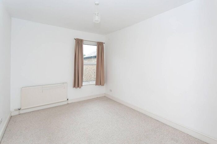 1 Bedroom Maisonette To Rent In Essex Road, Watford, WD17