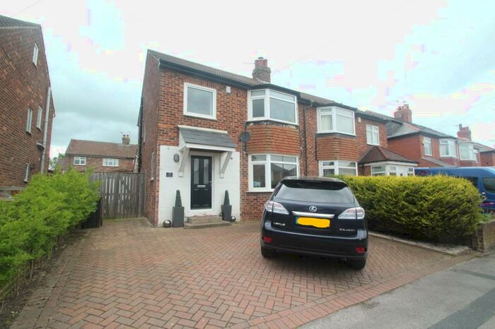 3 Bedroom Semi-Detached House To Rent In Harlow Crescent, Harrogate, HG2