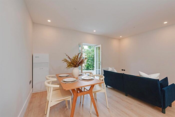 2 Bedroom Apartment To Rent In Adamson Road, Belsize Park, NW3
