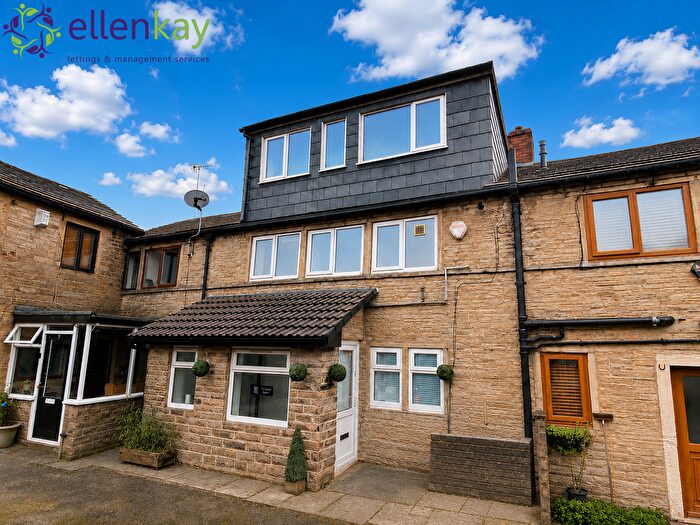3 Bedroom Terraced House To Rent In Featherstall Square, Littleborough, OL15