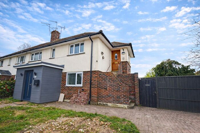 2 Bedroom Maisonette For Sale In Mckenzie Road, Chatham, ME5