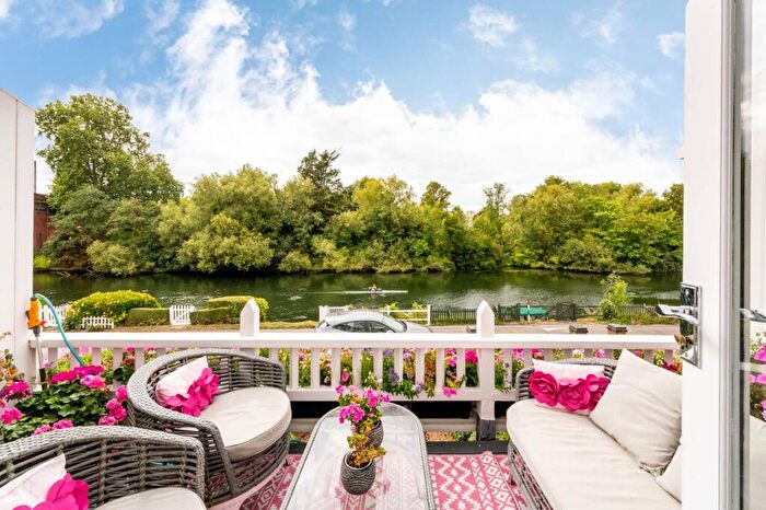 5 Bedroom Terraced House For Sale In River Road, Maidenhead, SL6