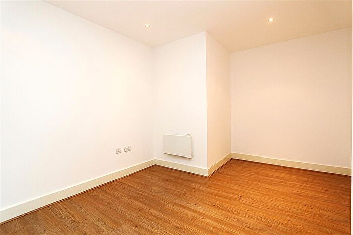 1 Bedroom Flat To Rent In Times Square, London, E1
