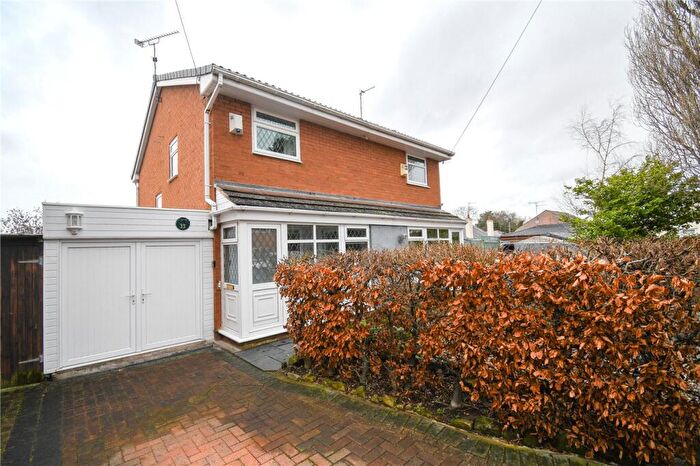 2 Bedroom Semi Detached House For Sale In Gilwell Avenue, Moreton, Wirral, CH46