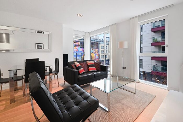 1 Bedroom Flat To Rent In Courtyard Apartments, Avantgarde Place, E1