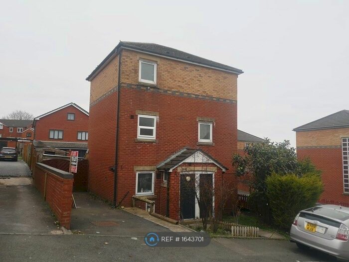 4 Bedroom Detached House To Rent In Troy Street, Blackburn, BB1