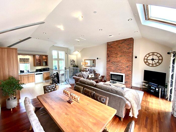 4 Bedroom End Of Terrace House For Sale In Butt Lane, Haworth, Keighley, West Yorkshire, BD22
