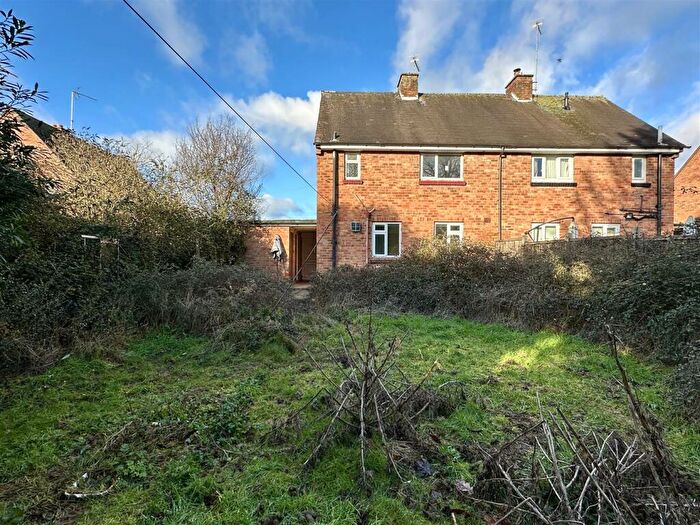 2 Bedroom Semi-Detached House For Sale In Alauna Avenue, Alcester, B49