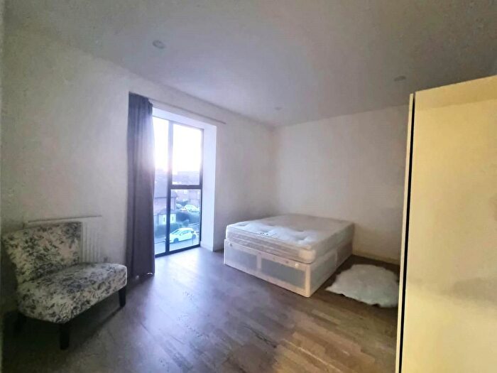 1 Bedroom Flat To Rent In Butchers Road, London, E16