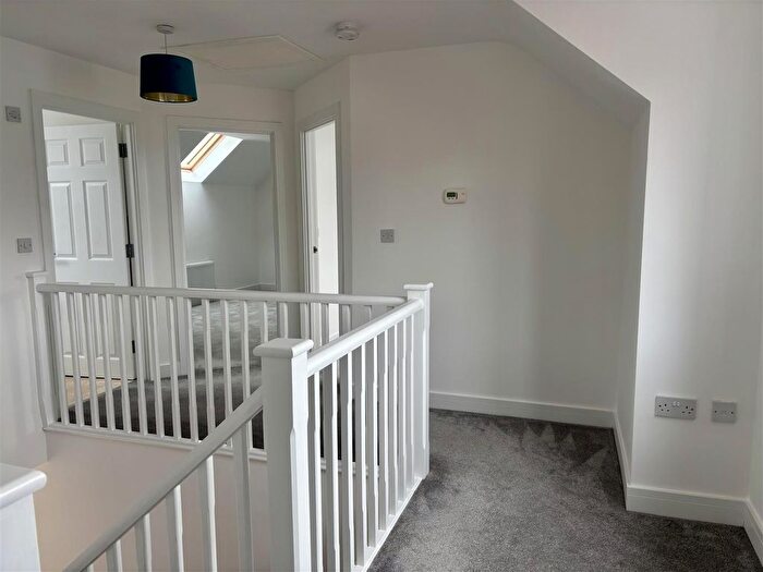 2 Bedroom Detached House To Rent In Dukes Way, Axminster, EX13