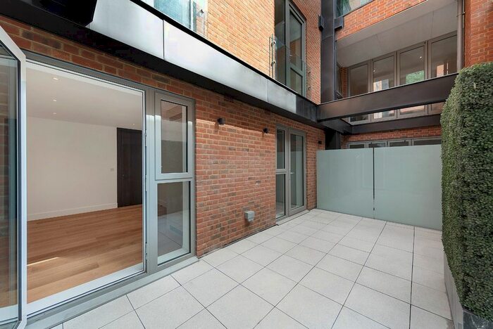 2 Bedroom Flat To Rent In Logan House, Logan Place, W8