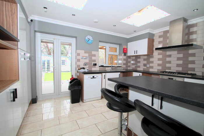 3 Bedroom House To Rent In Galpins Road, Norbury, CR7