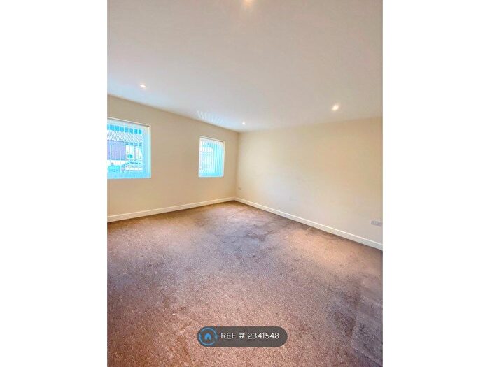 2 Bedroom Flat To Rent In Canklow Road, Rotherham, S60