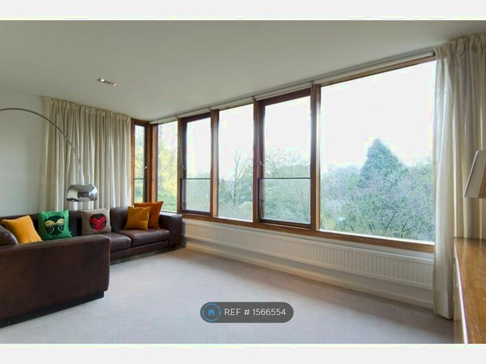 4 Bedroom Semi-Detached House To Rent In Wood Lane, London, N6