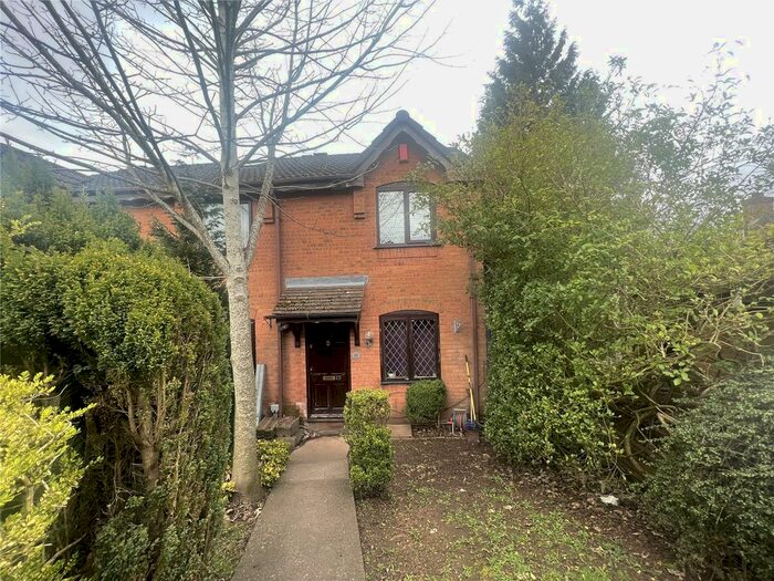 2 Bedroom Semi-Detached House To Rent In Lambert Fold, Dudley, West Midlands, DY2