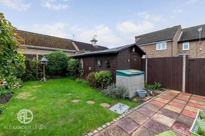 2 Bedroom Bungalow For Sale In Vicarage Close, Arlesey, Beds, SG15